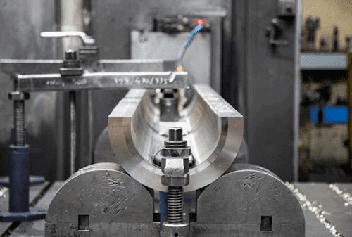 large-diameter-seamless-pipe-materials-advantages